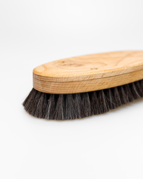 Pferdekardätsche / Ziegenhaar, Holz geölt mit Schlaufe